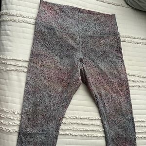 Lululemon Crop Size 12